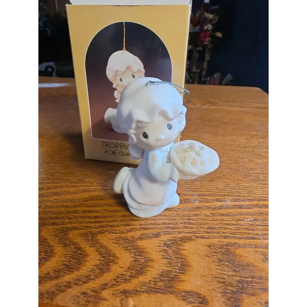 Precious‎ Moments - Dropping Over For Christmas - E-2376 - Ornament